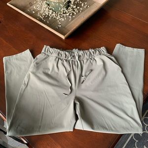 LuLuLemon On The Fly Pant Full Length, Size 10